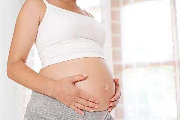 孕妈体重超标，胎宝宝也要承担风险
